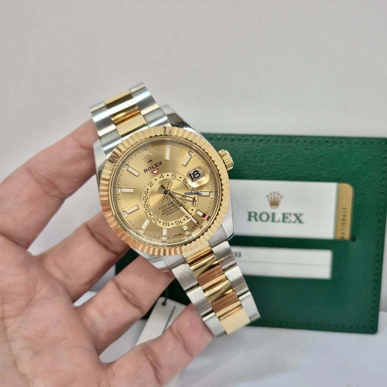  Rolex Sky-Dweller Ouro & Aço Champagne Dial 42mm Completo 