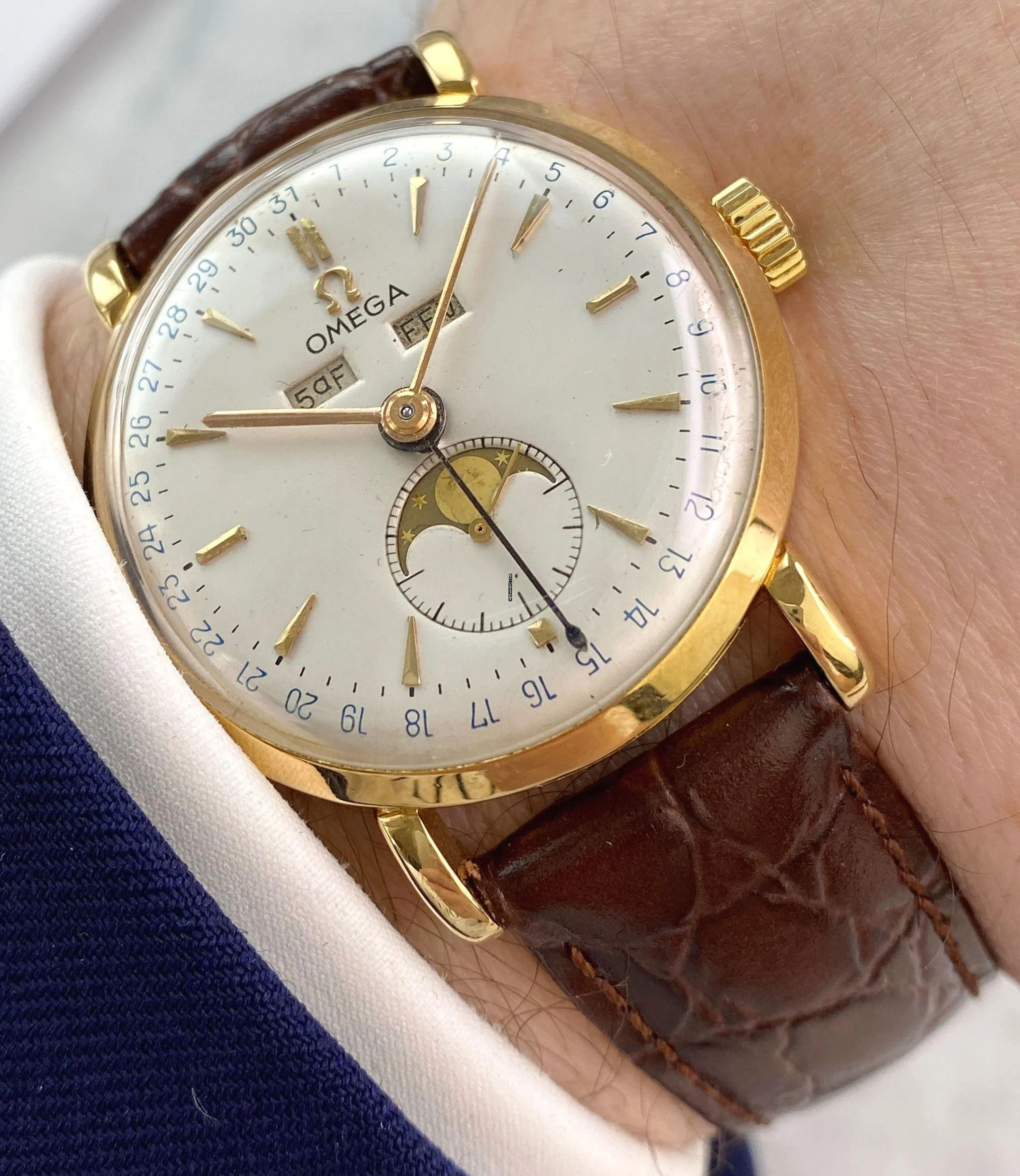 Omega Seamaster Cosmic Serviced Triple Date Cosmic Moonphase Solid Gold Vintage 2473 2473