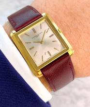 Thumbnail von Vacheron Constantin Tank Vintage Solid Gold Tank Ultra Flat and Stepped Case