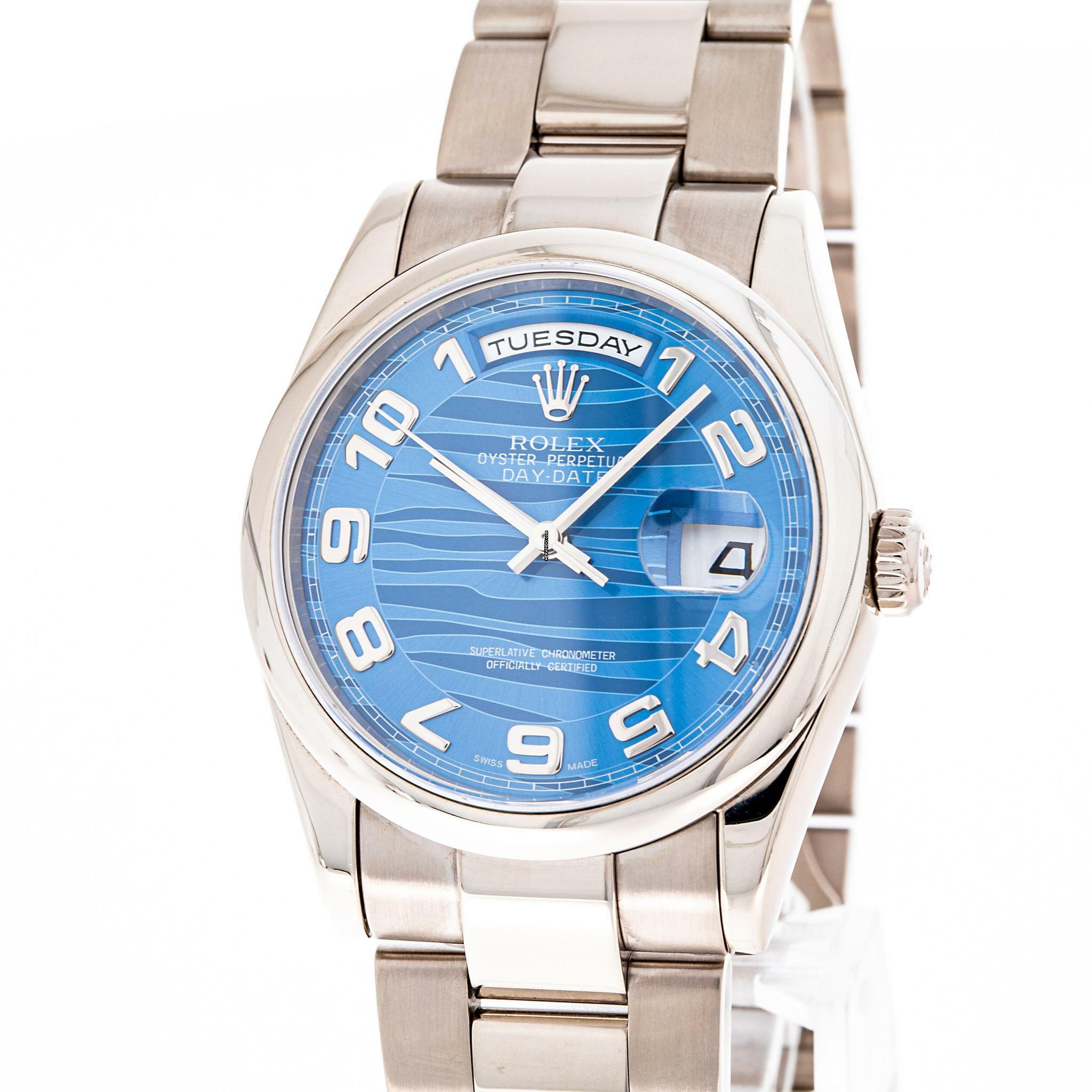  Rolex Day-Date 36 White Gold – Blue Dial – 118239 – like NEW – 2006 Full Set 