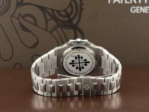 Thumbnail von Patek Philippe Nautilus 3800 Diamonds Dial Like New - Service Patek