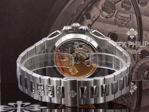 Thumbnail von Patek Philippe Nautilus 5980/1a Rare Black Dial - 2010