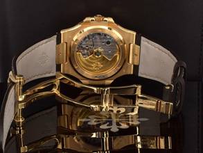 Thumbnail von Patek Philippe Nautilus Super Rare Tiffany Geneva Seal Full Set Like New