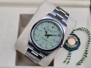 Thumbnail von Rolex Oyster Perpetual 41mm 134300 Pistachio dial Like New Condition Full Set 6-2025