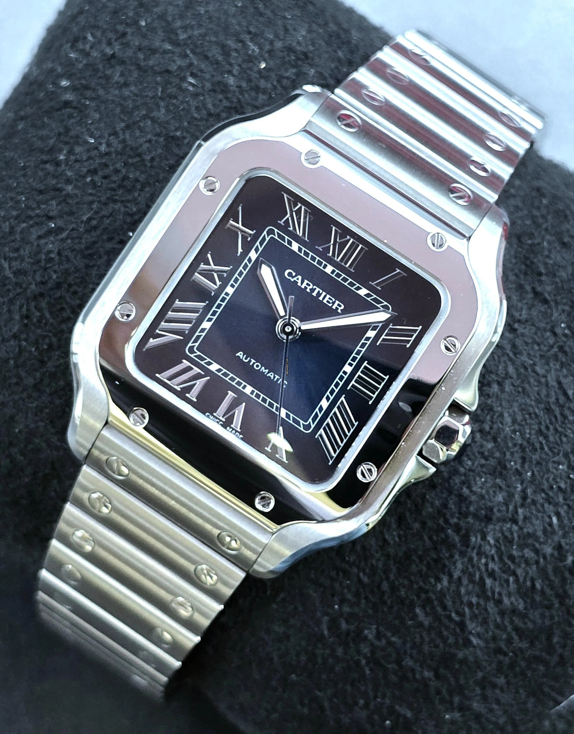  Cartier Santos de Cartier WSSA0063 - Medium - Blue Dial Unworn/New Condition - Full Set 11/2025 