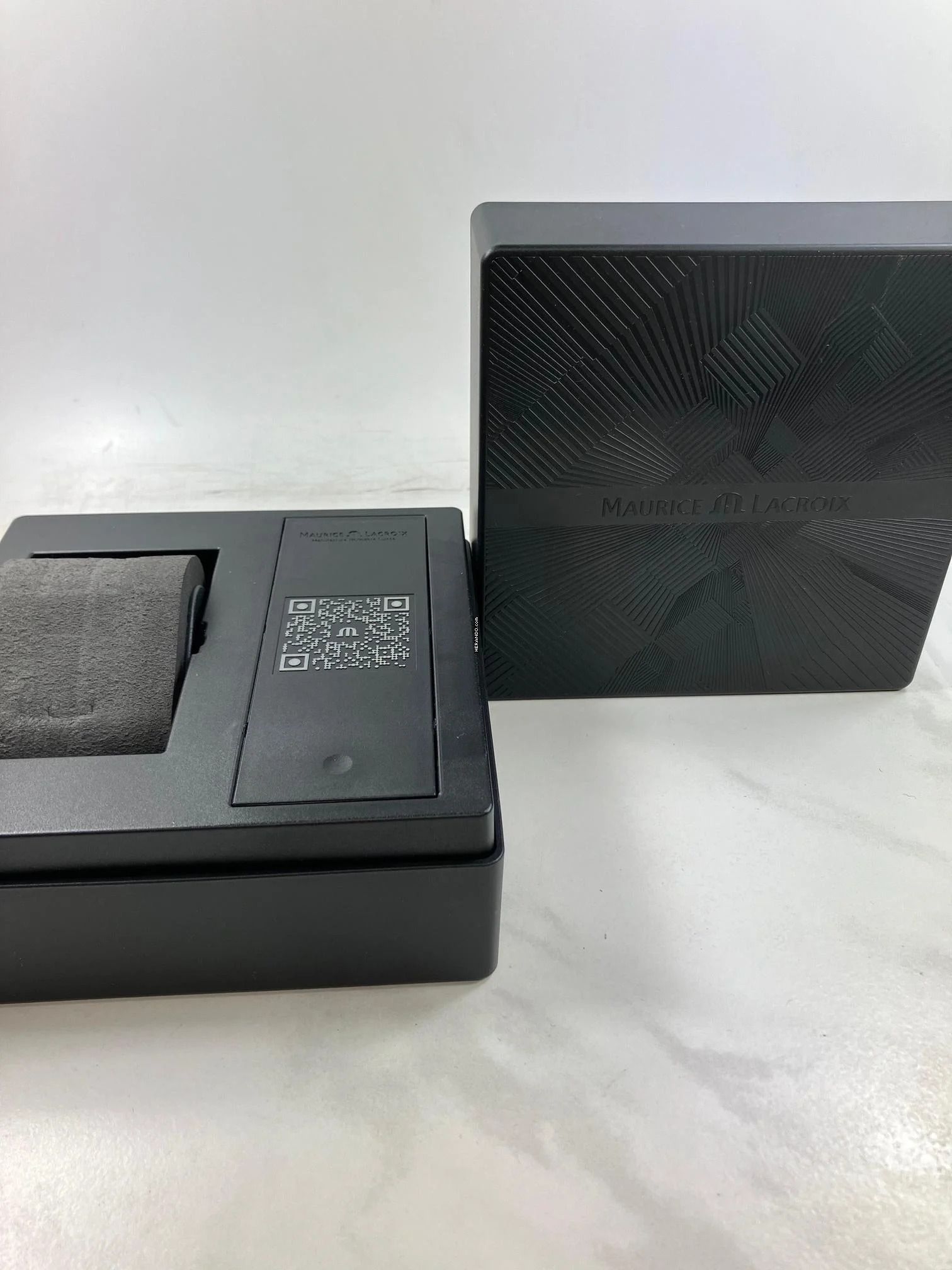 Thumbnail von Maurice Lacroix AIKON Venturer Blue/B+P/06-2024 </h1>