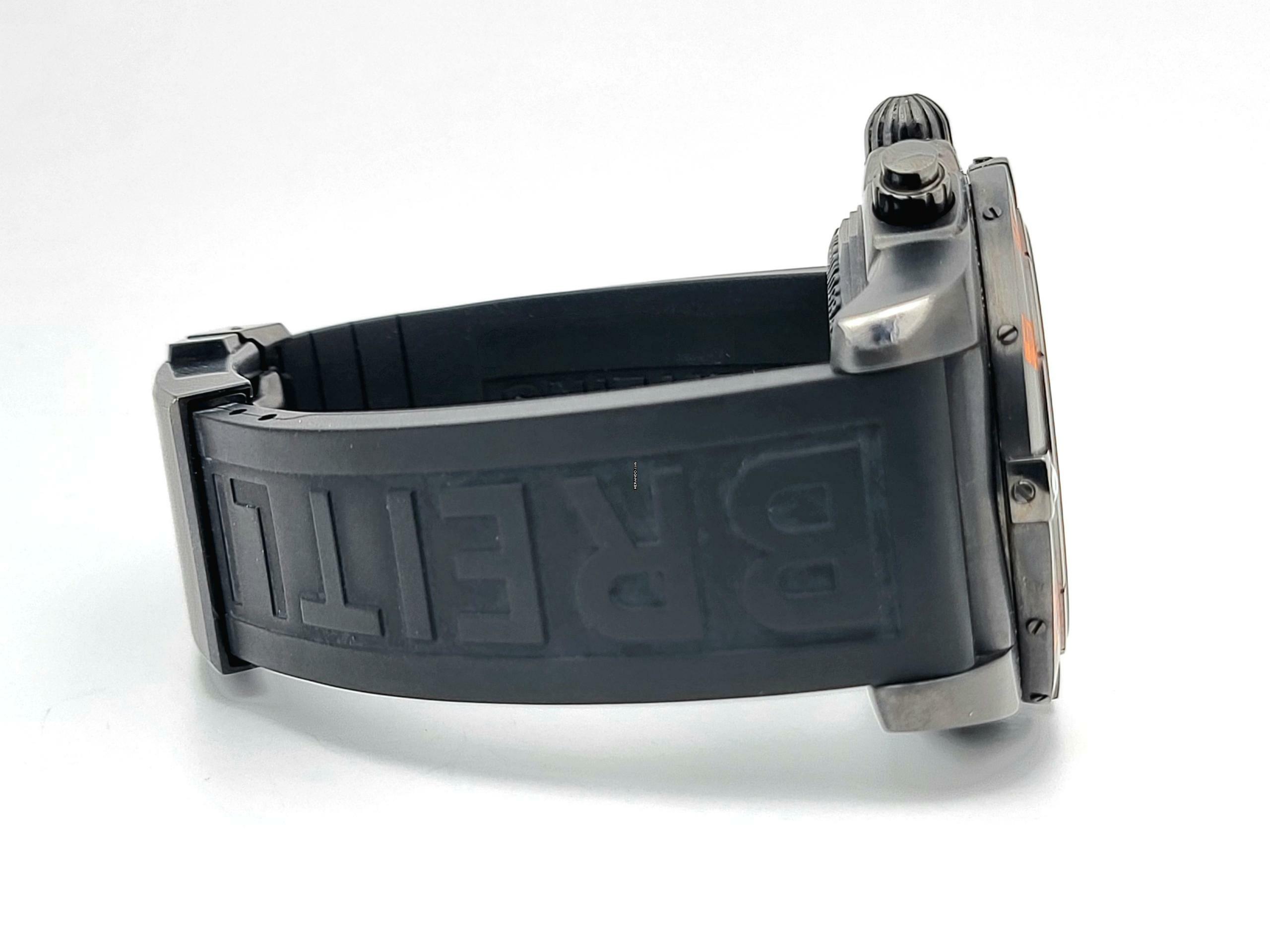 Thumbnail von Breitling Chronomat 44 Raven Black </h1>