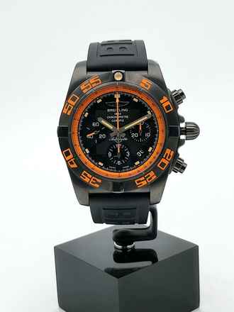  Breitling Chronomat 44 Raven Black </h1> 