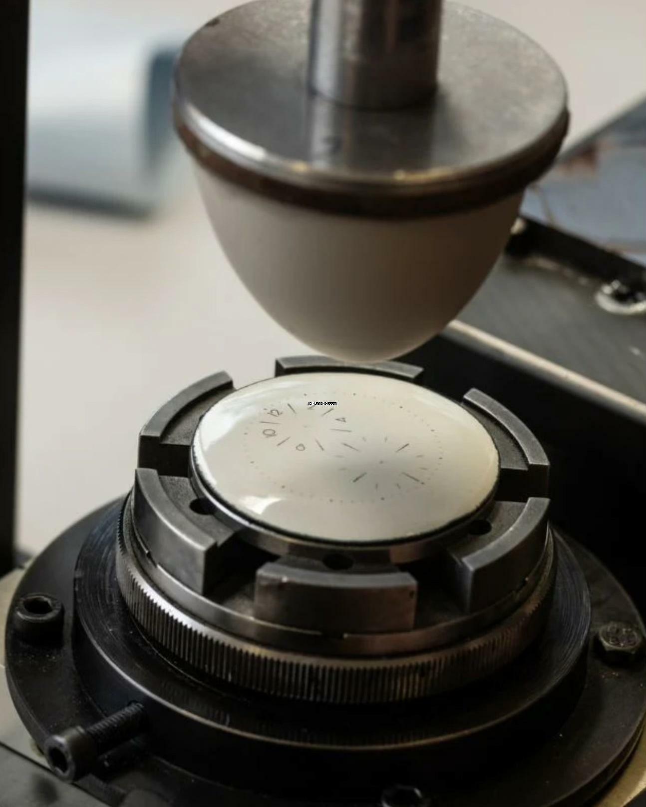 Thumbnail von Louis Erard LE RÉGULATEUR GRAND FEU ENAMEL