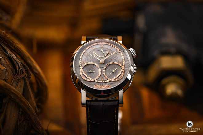  Benzinger GAP 2 Graphit mit eigenem Manufakturkaliber handguillochiert mit Keramikeinlagen 