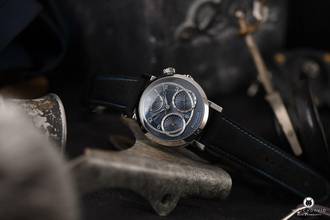 Thumbnail von Benzinger GAP 2 Midnight Blue mit eigenem Manufakturkaliber handguillochiert mit Keramikeinlagen