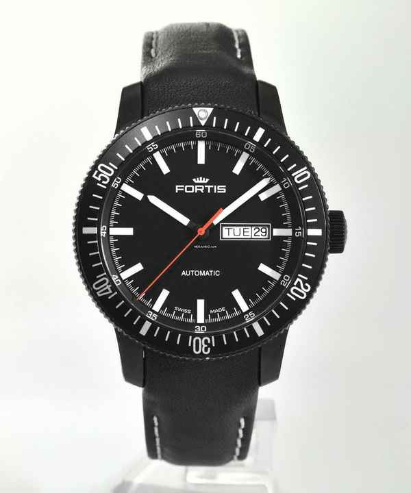  Fortis B-42 Monolith Cosmonautis Monolith Day-Date Ref. 647.18.31 </h1> 