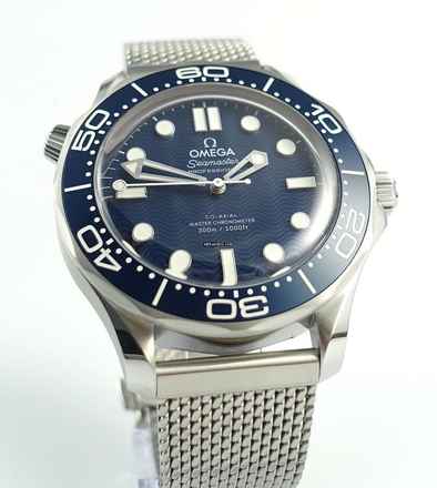  Omega Seamaster Diver 300 M James Bond 60Th Aniversary 210.30.42.20.03.002 