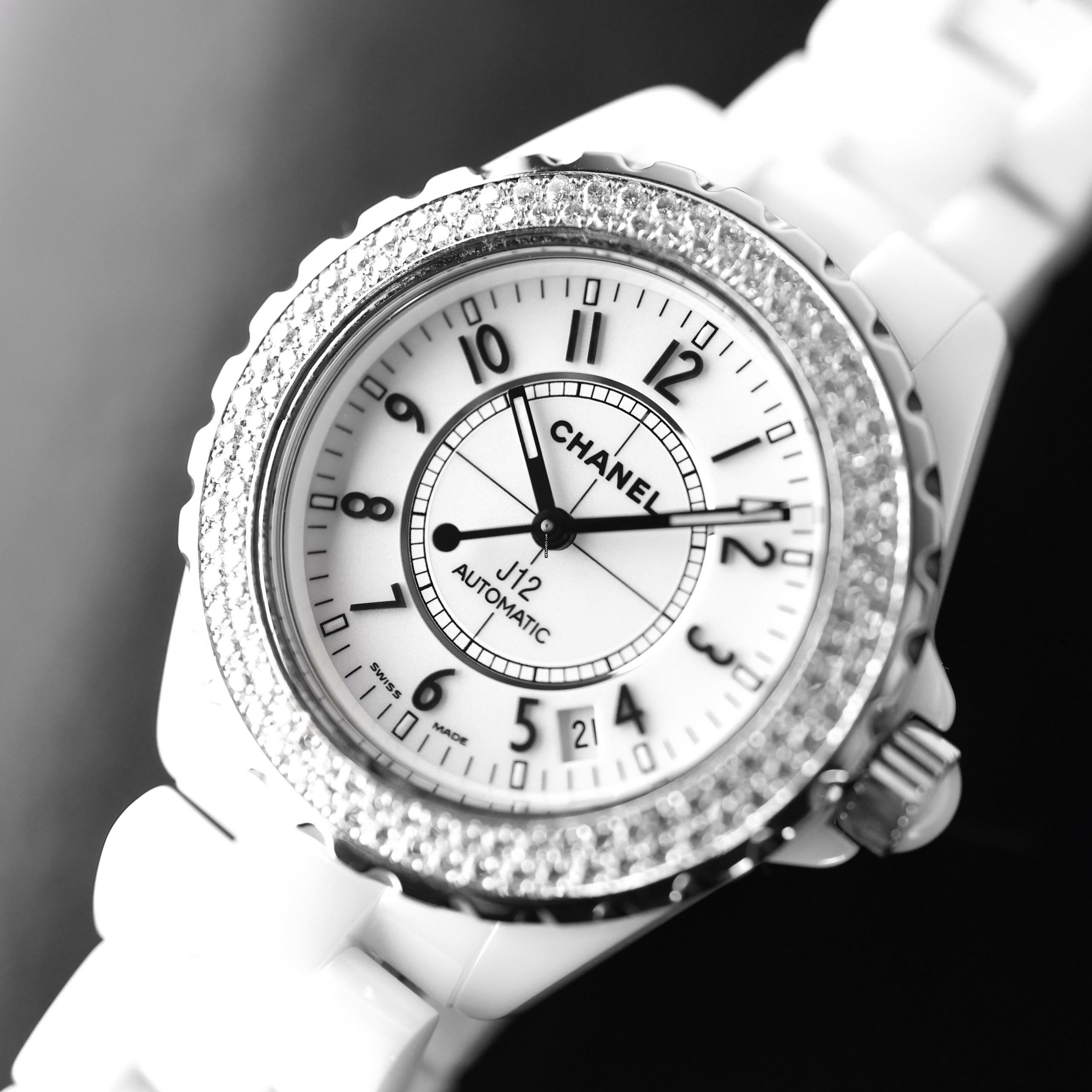 Thumbnail von Chanel J12 White Ceramique 38MM Diamonds Automatic </h1>