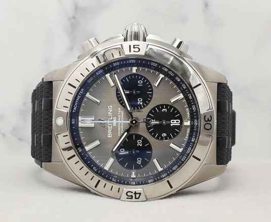  Breitling Chronomat 42 B01 42 NEW FULL SET 