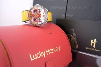 Thumbnail von Lucky Harvey Yellow Lion Dance - Unworn - Box+Papers - Moving Eyes - 24 Months Warranty Yellow Lion 2025