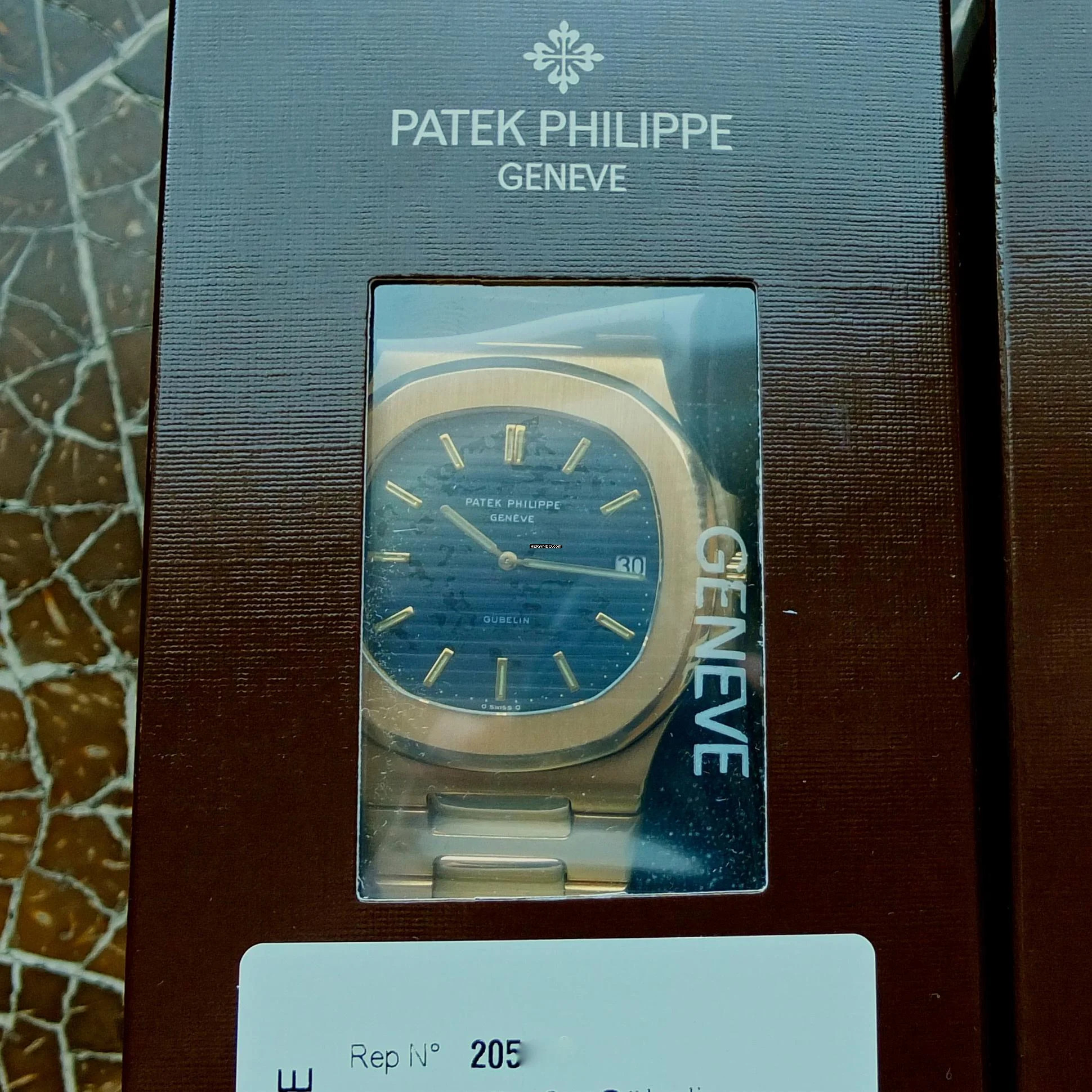 Patek Philippe Nautilus 3700/1 Nautilus GÜBELIN 18k Gelbgold Erstbesitz Full Set double GENEVE Sealed </h1>