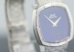Thumbnail von Piaget very rare TV Screen | 12427 A 4 | Clous De Paris | Lapis Lazuli dial | white gold </h1>