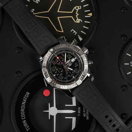  Breitling Super Avenger II A13371 