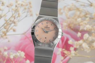 Thumbnail von Omega Constellation Quartz Edelstahl MOP Diamant Quarz Damen Ref. 123.10.27.60.57.002