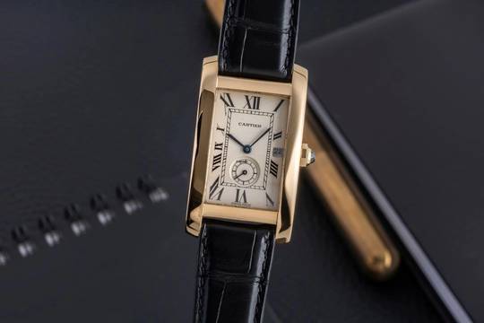  Cartier Tank Américaine 18k (0,750) Gold Quarz Unisex Ref. W2600351  