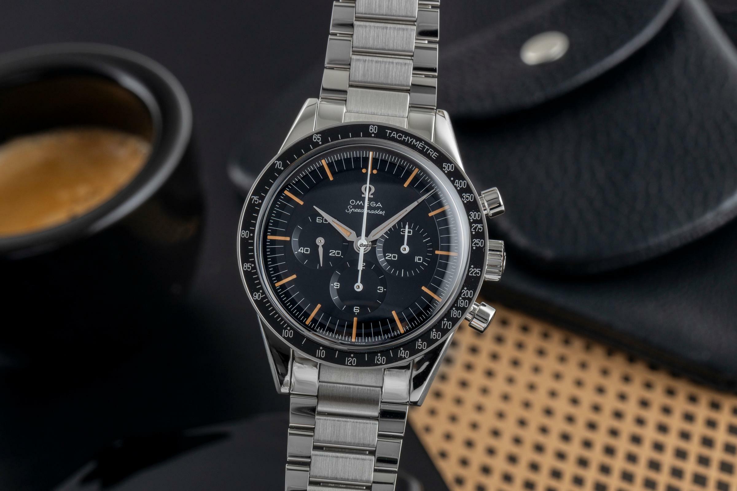  Omega Speedmaster Chronograph Stahl Handaufzug Ref. 310.30.40.50.06.001 B&P 2024  