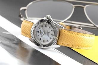 Thumbnail von Breitling Callistino Lady Datum Perlmutt Edelstahl Quarz Damenuhr Ref. A72345