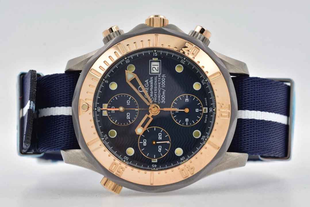  Omega Seamaster Professional Chronograph Titan / 18k Gold 2297 </h1> 