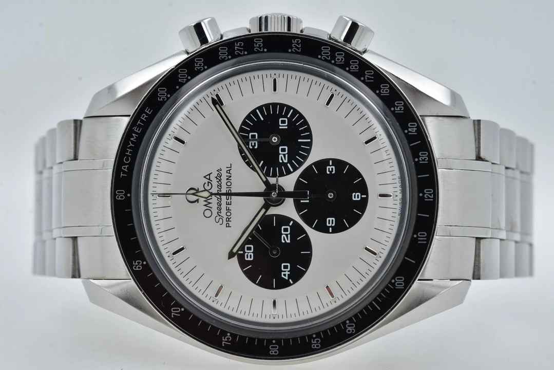  Omega Speedmaster Professional Moonwatch Mitsukoshi Panda Mod 3570.50  