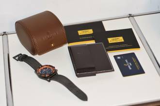 Thumbnail von Breitling Chronomat 44 Raven Chronograph Blacksteel Raven MB0111C2