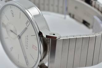 Thumbnail von NOMOS Ahoi Datum Ärzte Ohne Grenzen Limited Edition Date 40mm 551.S2 Ahoi </h1>