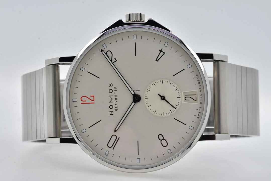  NOMOS Ahoi Datum Ärzte Ohne Grenzen Limited Edition Date 40mm 551.S2 Ahoi </h1> 