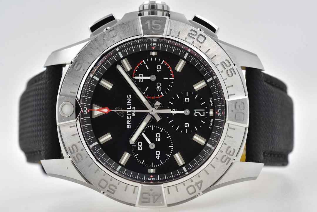  Breitling Avenger 44 B01 Chronograph AB0147101B1X1 </h1> 