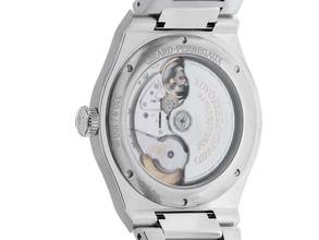 Thumbnail von Girard Perregaux Laureato Ref.81010-11-431-11A 2025 Full Set Ungetragen