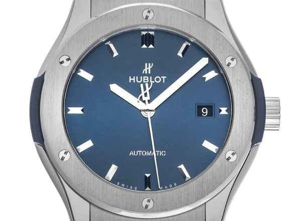  Hublot Classic Fusion Blue Titan Ref.542.NX.7170.RX 2025 Full Set Ungetragen 