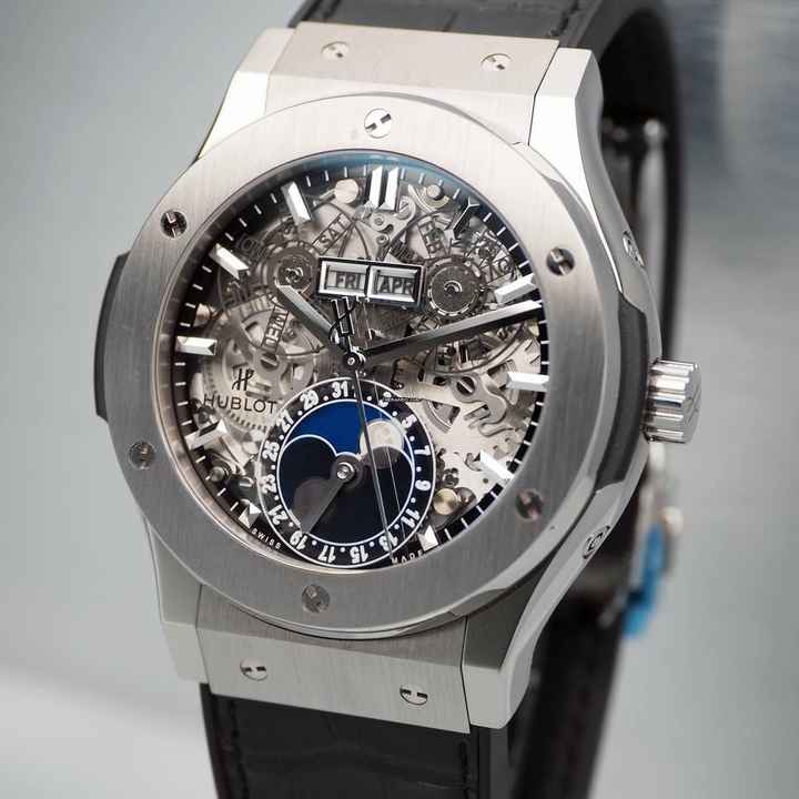  Hublot Classic Fusion Aerofusion Moonphase 
