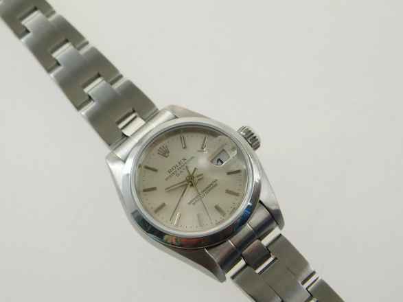  Rolex Oyster Perpetual Lady Date 26 mm mit Saphirglas und Schnellschaltung Oysterband v 2001 </h1> 