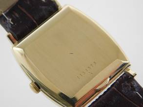 Thumbnail von Jaeger-LeCoultre Classic 18 Karat Gelbgold Tonneau Handaufzug Vintage NOS 26 x 34 mm C 818/1C