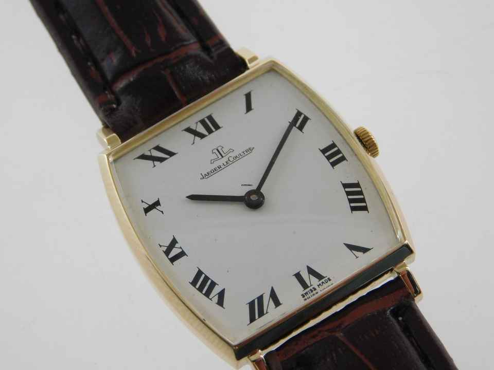  Jaeger-LeCoultre Classic 18 Karat Gelbgold Tonneau Handaufzug Vintage NOS 26 x 34 mm C 818/1C  