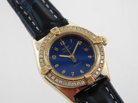  Breitling Callistino 18 Kt Gelbgold Callistino mit original Brillantlünette Damenuhr 28mm im Top Zustand </h1> 