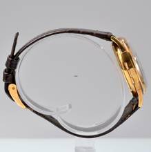 Thumbnail von Zenith Chronograph mono pusher porcelain dial yellow gold 18KT 1930’s </h1>