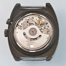 Thumbnail von Heuer Regatta 134.602 olive green colour PVD treatment 1980's </h1>