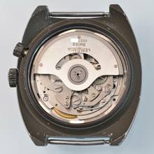 Thumbnail von Heuer Regatta 134.602 olive green colour PVD treatment 1980's </h1>