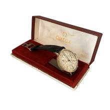 Thumbnail von Omega Classic Chronograph Oversize 37MM caliber 33.3 CHRO yellow gold 18KT 1941’s </h1>