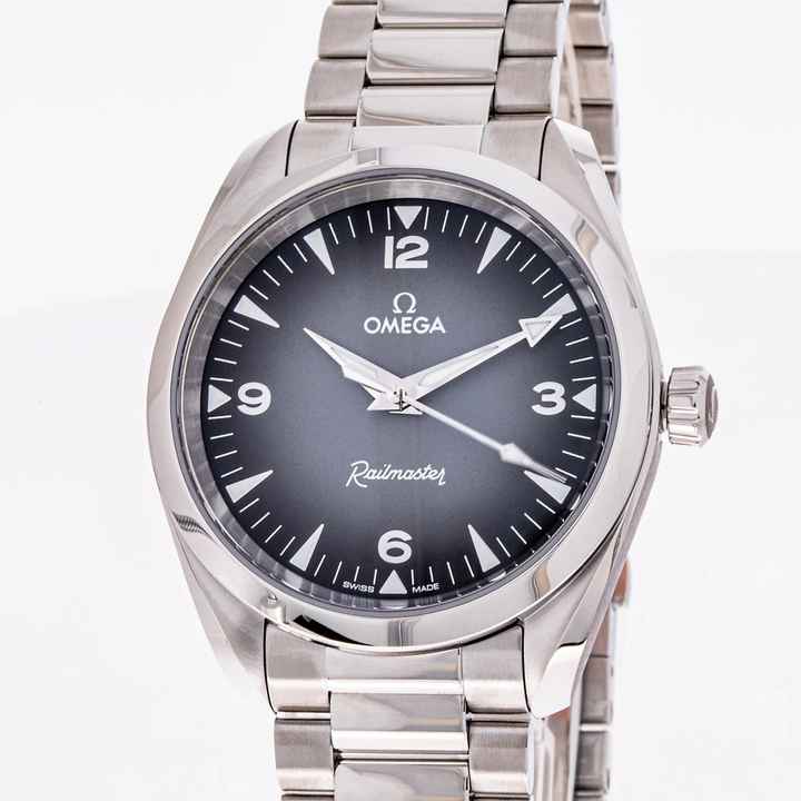  Omega Seamaster Railmaster 38 Grey – 235.10.38.20.06.001 – NEW & Unworn – 07/2025 Full Set 