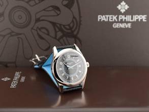 Thumbnail von Patek Philippe Calatrava 6007g-011 Black/turquoise & White Gold - New Ita 2023