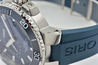 Thumbnail von Oris Aquis Small Second 01 743 7733 4155 45.5mm </h1>