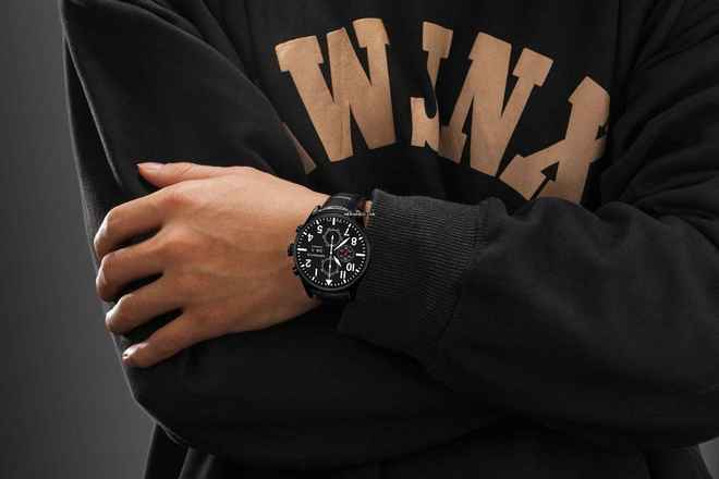  Aerowatch Les Grandes Classiques Chrono Flieger Black PVD 