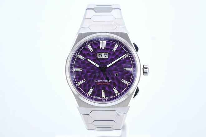 Lucky Harvey Hammer Patern Klingel - Lila Zifferblatt - Stundenglocke - Ungetragen - Box+Papiere Klingel 2025