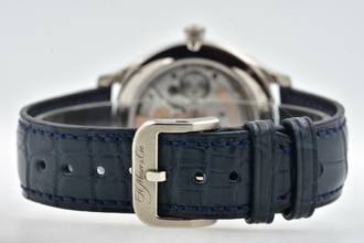 Thumbnail von H.Moser & Cie. Endeavour Flying Hours Funky Blue 1806-0200 Limited Edition 60pcs 18k White Gold </h1>